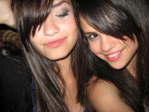 demilovatoandselenagomez.jpg