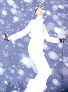 Linda_Vogue_US_Nov_95_peak_performance_byNickKnight7.jpg