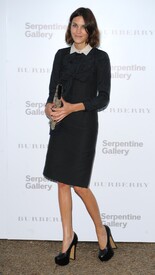 43585_Preppie_Alexa_Chung_at_Burberry_Serpentine_Summer_party_2011_2_122_36lo.jpg