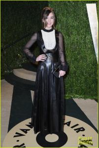 hailee-steinfeld-vanity-fair-oscars-party-05.jpg