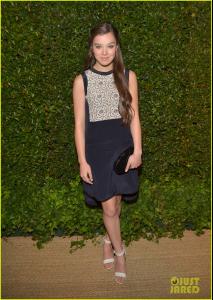 hailee-steinfeld-liberty-ross-vogue-mac-cosmetics-dinner-16.jpg