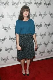 alexis-bledel-opening-night-arrivals-for-billy-and-ray-in-new-york_2.jpg