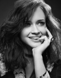 alexis-bledel-by-ivan-prochko-photoshoot-_10.jpg