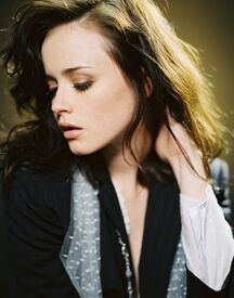 alexis-bledel-by-ivan-prochko-photoshoot-_17.jpg