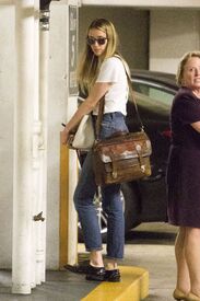 amber-heard-arrives-at-an-office-in-new-york-06-03-2016_4.jpg