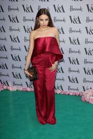 Xenia-Tchoumitcheva--Victoria-and-Albert-Museum-Summer-Party--04.jpg