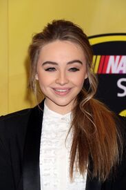 sabrina-carpenter-nascar-sprint-cup-series-auto-racing-awards-in-las-vegas-december-2015_12.jpg