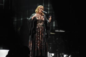 adele260616BZNimage6.jpg