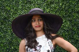 PicturePub Freida Pinto 005.jpg