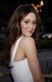 emmy_rossum_beat_me_face_oct07.jpg