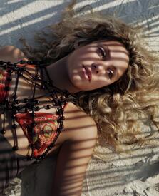 shakira_-_james_white_shoot_09.jpg