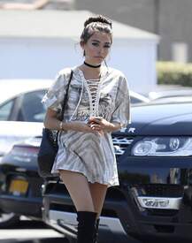 Madison_Beer_shopping_at_Ron_herman_store_in_West_Hollywood_July_18-2016_016.jpg