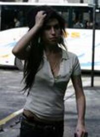 th_celebutopianetAmyWinehouse10.jpg