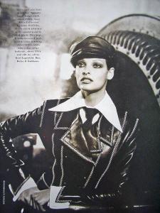 linda_Harper__s_Bazaar_sep92__Black_Leather___Lindbergh_claire7.jpg