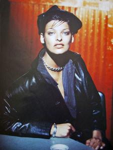 linda_Vogue_UK_sep92__Culture_Clash___Lindbergh_claire4.jpg