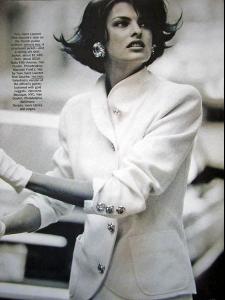 linda_Vogue_US_mar90__Spring__s_new_suits___Lindbergh_claire3.jpg