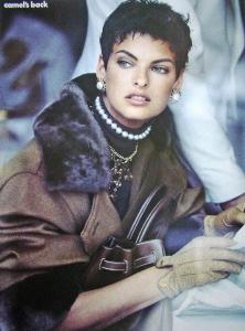 linda_Vogue_US_sep89__Camel__s_back___Lindbergh_claire5.jpg