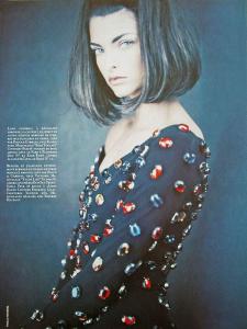 linda_Vogue_FR_Avr_1990__Corps_de_Pierres___roversi_claire3.jpg