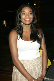 gabrielle_union_leaves_boa_tikipeter_celebritycity_001.JPG