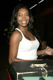 gabrielle_union_leaves_boa_tikipeter_celebritycity_005.JPG