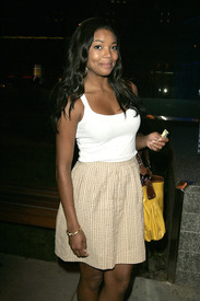 gabrielle_union_leaves_boa_tikipeter_celebritycity_008.JPG