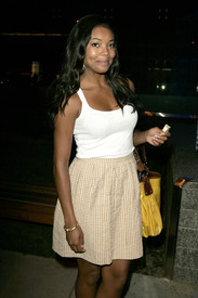 gabrielle_union_leaves_boa_tikipeter_celebritycity_009.JPG