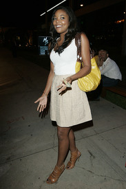 gabrielle_union_leaves_boa_tikipeter_celebritycity_031.JPG