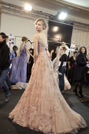 Elie_Saab_Spring_2011_Backstage_t_G8r_K_PAg3zl.jpg