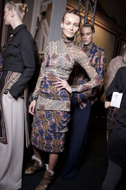 Etro Fall 2011 Backstage HrgWLM5IdKOx.jpg