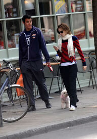 Emma_Watson_-_Out_about_London_-_230812_202.jpg