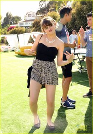 ryan-newman-joey-king-nolan-gould-jj-sum.JPG