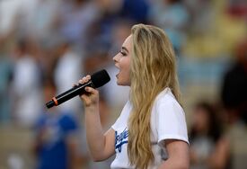 sabrina-carpenter-singing-national-anthem-at-a-dodgers-game-07-29-2016_2.jpg