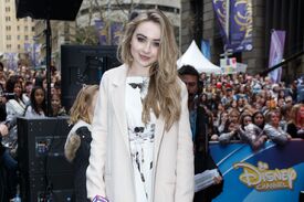 sabrina-carpenter-performs-at-disney-channel-s-fanfest-in-sydney-8-6-2016-12.jpg