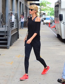 tswift080816BZNimage17.jpg