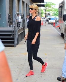 tswift080816BZNimage20.jpg