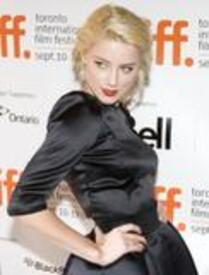 th_Celebutopia-Amber_Heard-Screening_of_The_Joneses_during_the_Toronto_International_Film_Festival-05.jpg