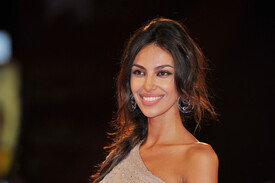 Madalina Ghenea Un Ete Brulant Premiere 68th Pxgj-YafgwJl.jpg