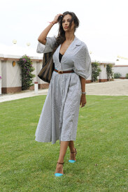 Madalina_Ghenea-photoshooting_at_Venice_Film_Festival_012.jpg