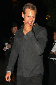 th_Actor_True_Blood_hunk_Alexander_Skarsgard_3n9z_VR.jpg