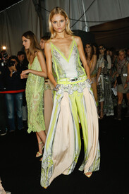 th_Roberto_Cavalli_Spring_2013_Backstage_2rz_Y6f_CQ9_S.jpg