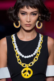 moschino-clpa-rs17-0193.jpg