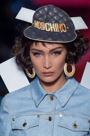 moschino-clpa-rs17-0350.jpg