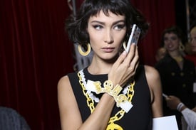 Rex_Moschino_5901974AL.jpg