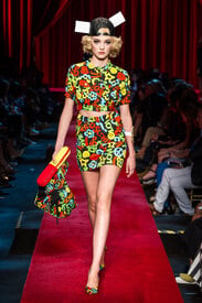 moschino-rs17-2947.jpg