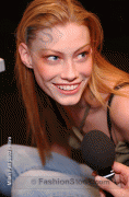 th_76411816100242.gif