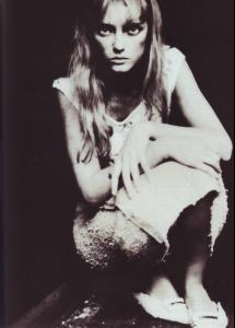 Softness_by_Paolo_Roversi_4.jpg