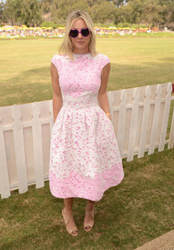 KaleyCuoco10062012_3rdAnnualVeuveClicquotPoloClassic4.jpg