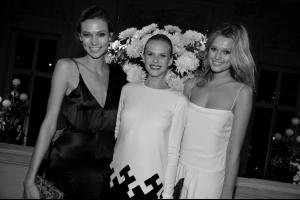 karlie_kloss_anne_v_et_ton_472041577_north_883x.jpg