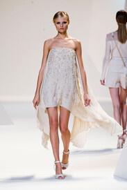 th_Elie_Saab_Spring2013_Gem8lvq4m2xx.jpg