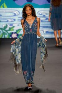 Anna_Sui_Spring_2014_aZJm3_hWJDdx.jpg